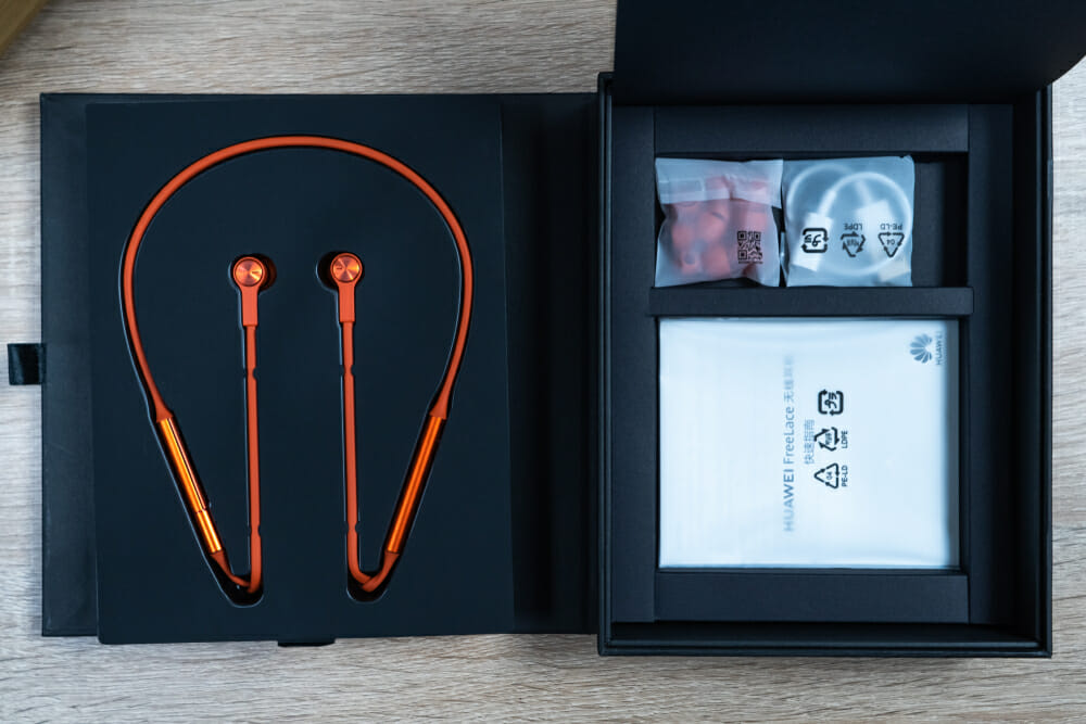 7 Best Neckband Bluetooth Headphones (Plus One To AVOID)