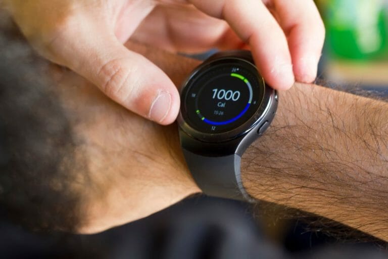 9 Most Accurate Calorie Trackers For Fitness Lovers