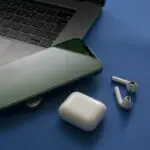 How To Turn Off AirPods How To Turn Off AirPods